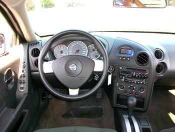 Pontiac Grand Prix 2004 photo 1