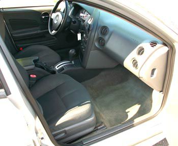 Pontiac Grand Prix 2004 photo 2