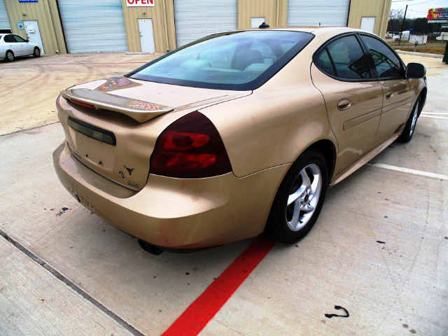 Pontiac Grand Prix 2004 photo 3