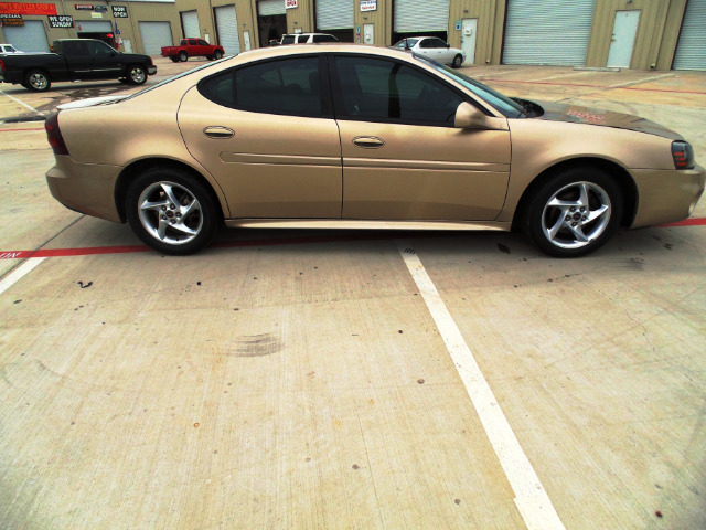 Pontiac Grand Prix 2004 photo 4