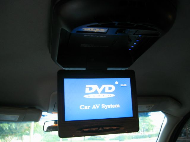 Pontiac Grand Prix 2004 photo 2