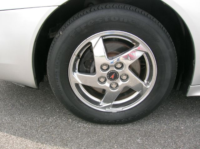 Pontiac Grand Prix 2004 photo 3