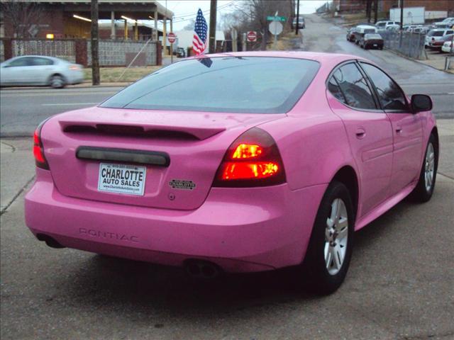 Pontiac Grand Prix 2004 photo 2