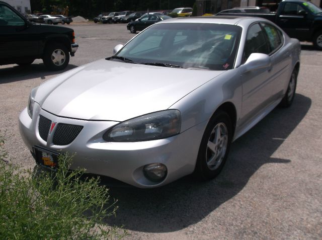 Pontiac Grand Prix 2004 photo 4