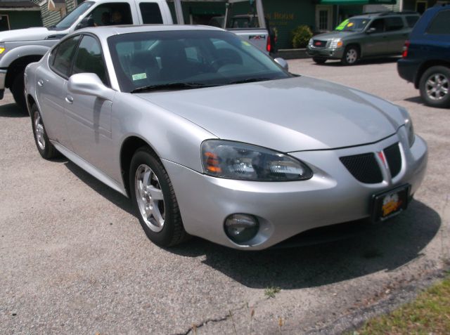 Pontiac Grand Prix 2004 photo 6