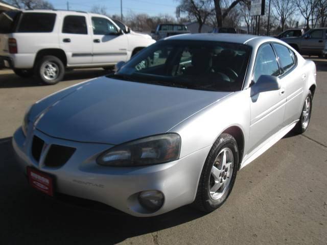Pontiac Grand Prix 2004 photo 1