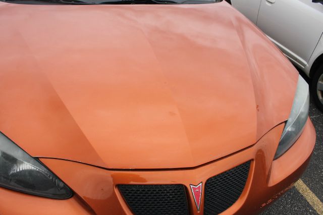 Pontiac Grand Prix 2004 photo 2