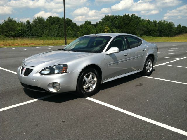 Pontiac Grand Prix 2004 photo 4