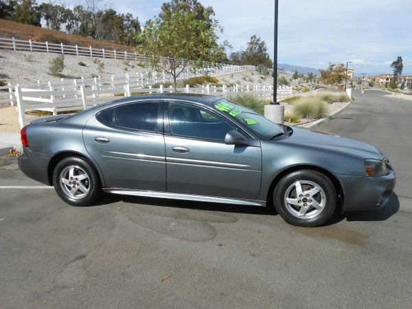 Pontiac Grand Prix 2004 photo 1