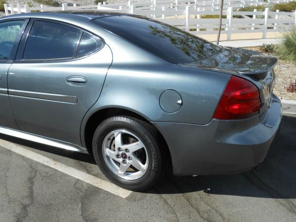 Pontiac Grand Prix 2004 photo 2