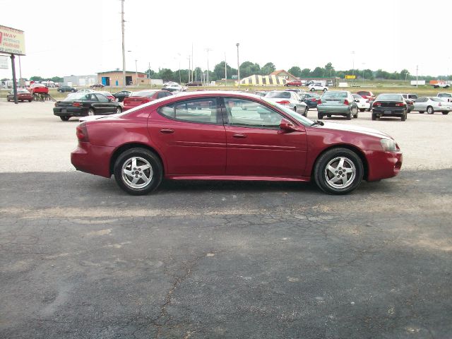 Pontiac Grand Prix 2004 photo 1