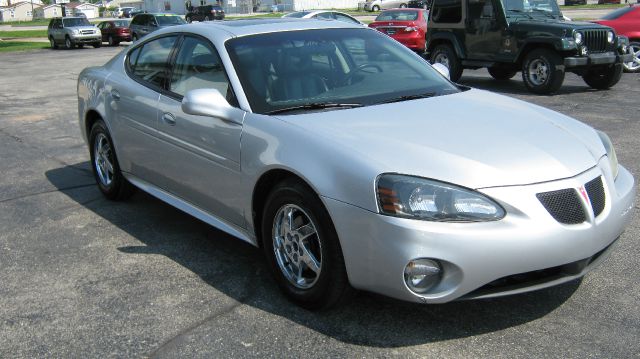 Pontiac Grand Prix 2004 photo 1