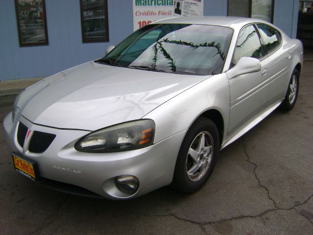 Pontiac Grand Prix 4WD Supercrew Styleside 5-1/2 Ft Box XLT Sedan