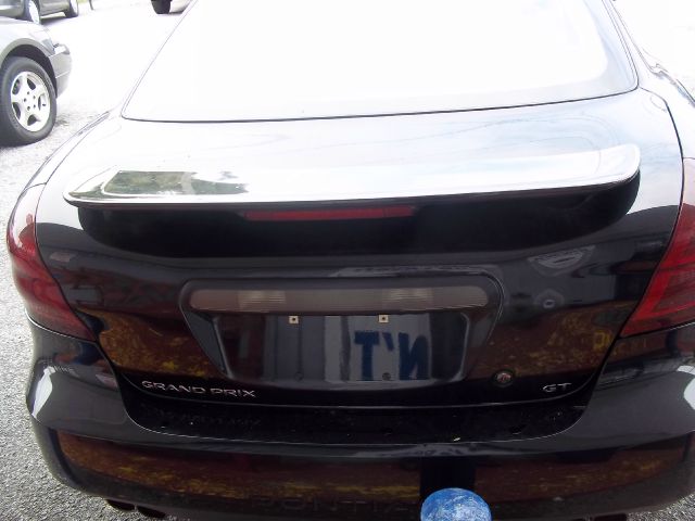 Pontiac Grand Prix 2004 photo 2