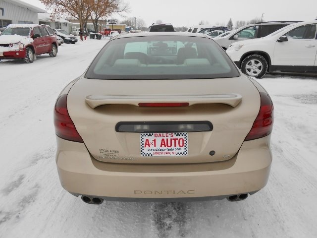 Pontiac Grand Prix 2004 photo 2