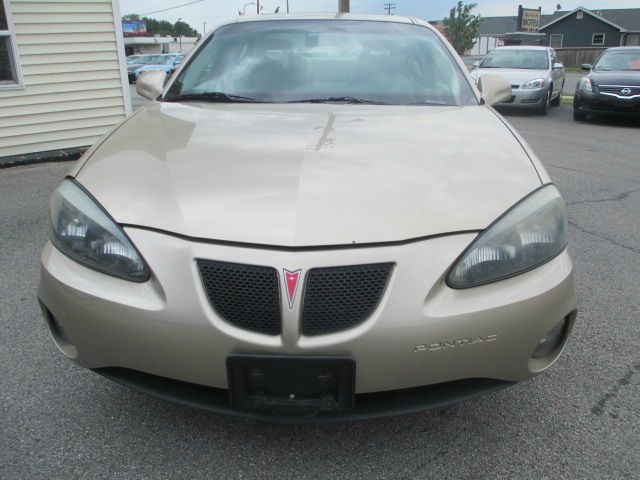 Pontiac Grand Prix 2004 photo 3