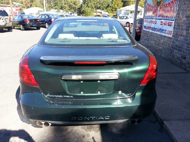 Pontiac Grand Prix 2004 photo 3