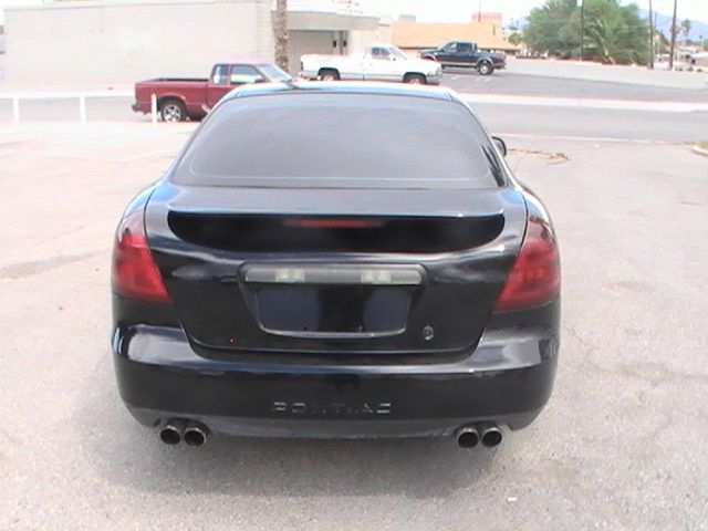Pontiac Grand Prix 2004 photo 2