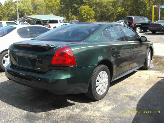 Pontiac Grand Prix 2004 photo 3