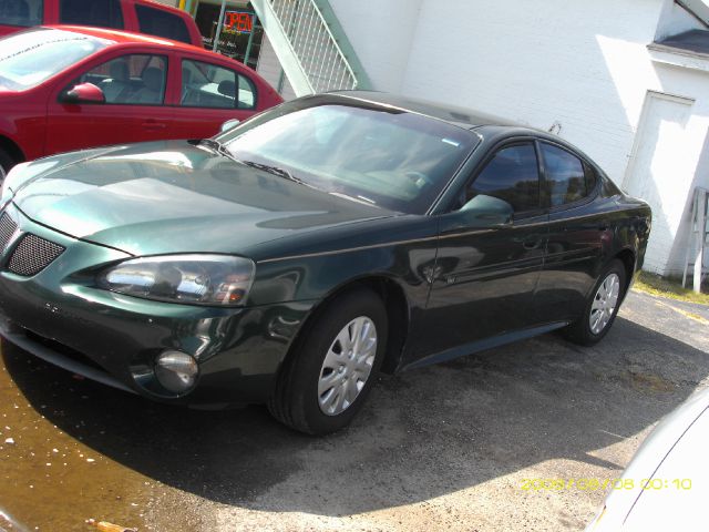 Pontiac Grand Prix 2004 photo 4