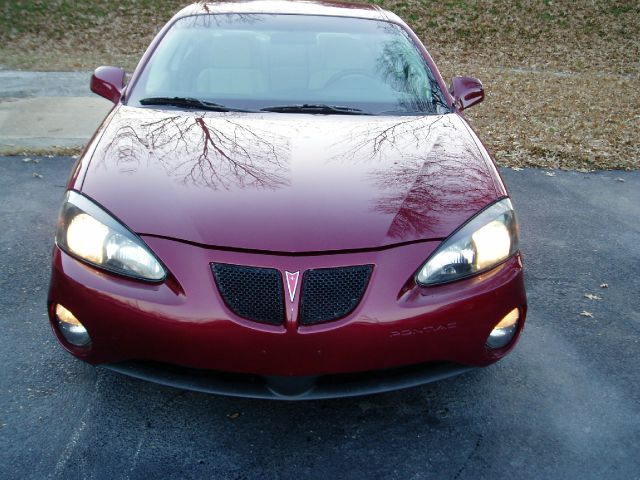 Pontiac Grand Prix 2004 photo 1