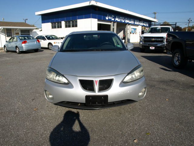 Pontiac Grand Prix 2004 photo 4