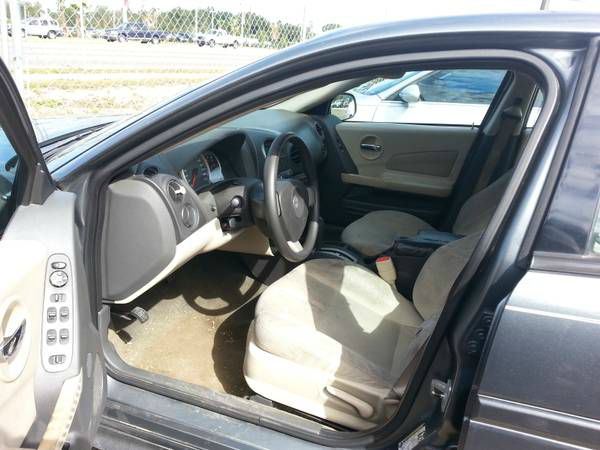 Pontiac Grand Prix 2004 photo 1