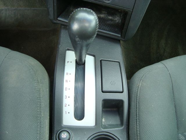 Pontiac Grand Prix 2004 photo 13