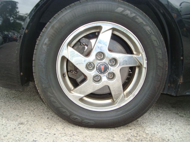 Pontiac Grand Prix 2004 photo 23