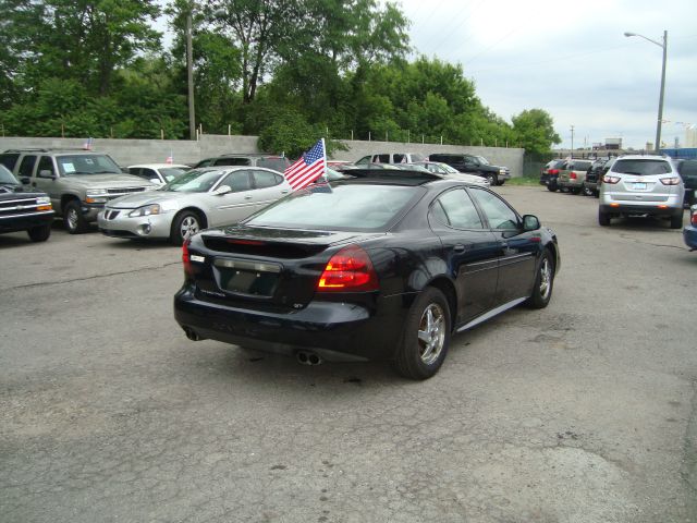 Pontiac Grand Prix 2004 photo 4