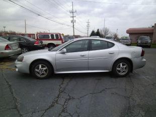 Pontiac Grand Prix 4WD Supercrew Styleside 5-1/2 Ft Box XLT Sedan