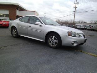 Pontiac Grand Prix 2004 photo 2