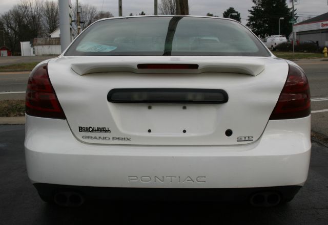 Pontiac Grand Prix 2004 photo 1