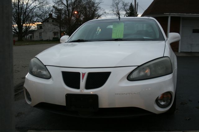 Pontiac Grand Prix 2004 photo 3