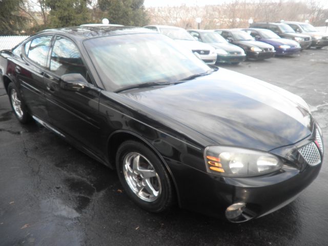 Pontiac Grand Prix 2004 photo 4
