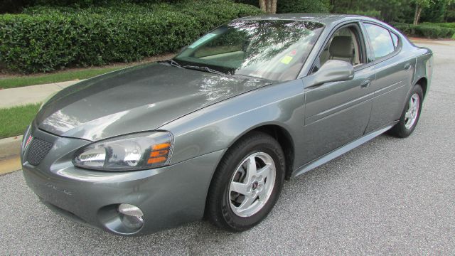 Pontiac Grand Prix 2004 photo 2