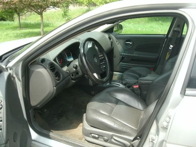 Pontiac Grand Prix 2004 photo 2