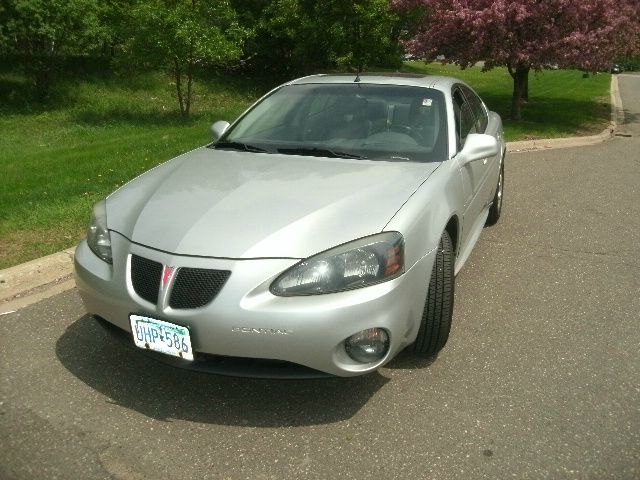 Pontiac Grand Prix 2004 photo 3
