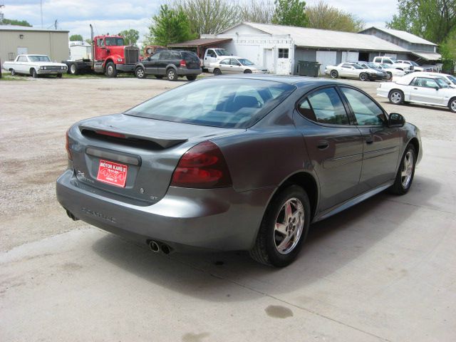 Pontiac Grand Prix 2004 photo 3