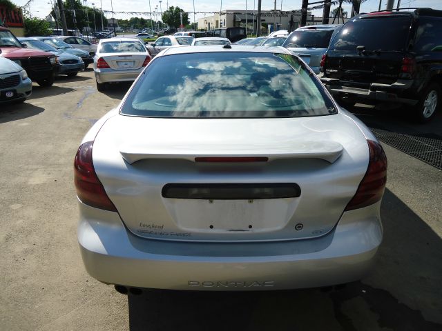 Pontiac Grand Prix 2004 photo 3