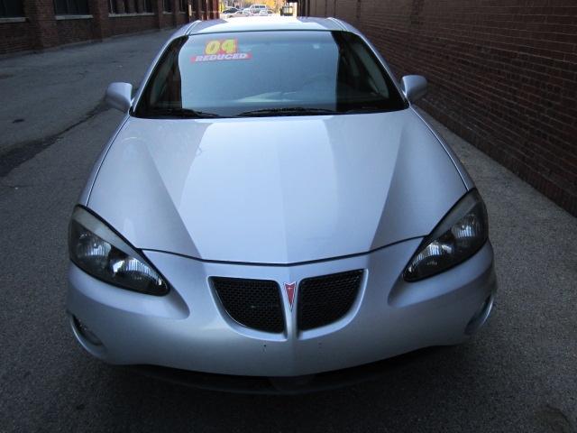 Pontiac Grand Prix 2004 photo 2