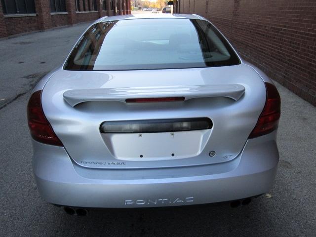 Pontiac Grand Prix 2004 photo 3