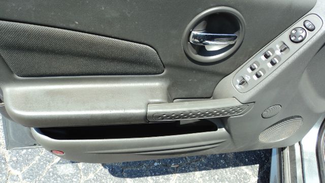 Pontiac Grand Prix 2004 photo 3