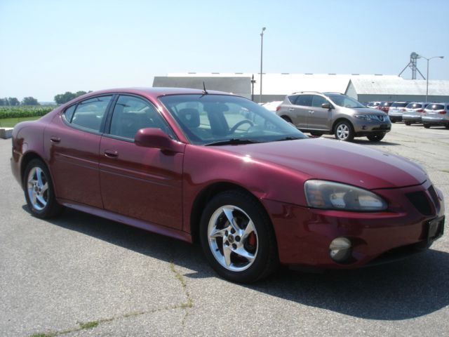 Pontiac Grand Prix 2004 photo 1