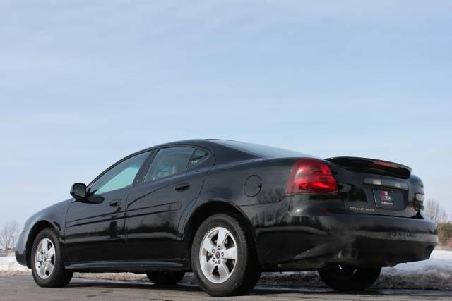 Pontiac Grand Prix 2005 photo 4