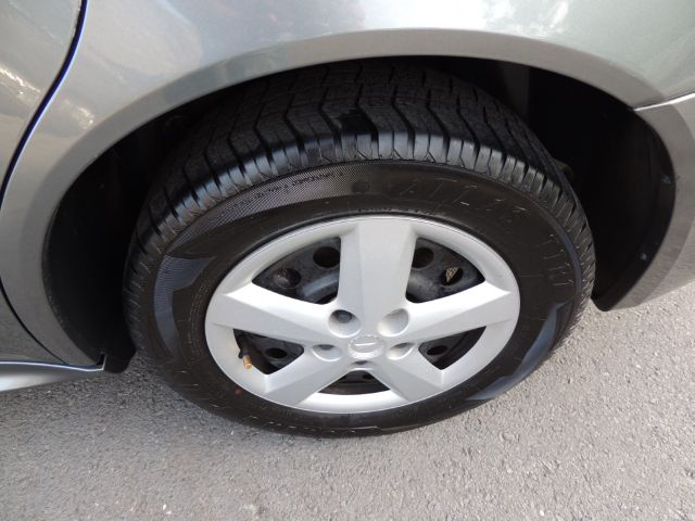 Pontiac Grand Prix Base Sedan