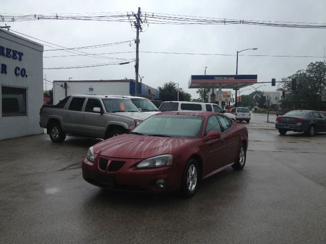 Pontiac Grand Prix 2005 photo 3