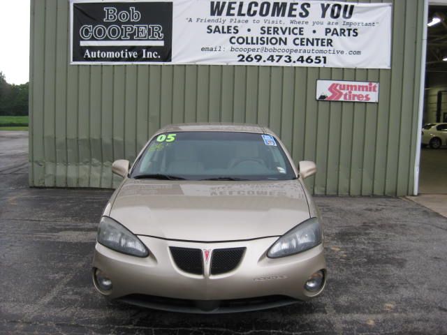 Pontiac Grand Prix Base Sedan