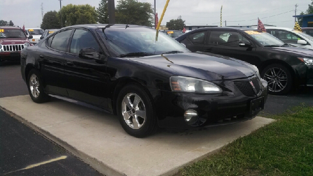 Pontiac Grand Prix 2005 photo 3