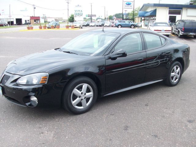 Pontiac Grand Prix Base Sedan